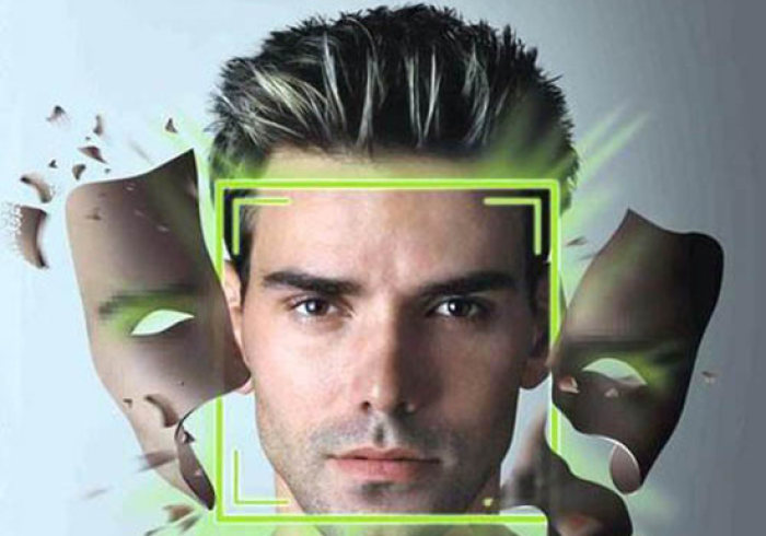 实测辅助”高科技扫描扑克牌作弊器（程序最简单的识别方法）