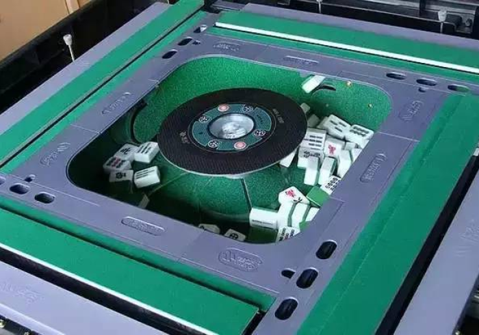 玩家评测“烟台麻将机程控器”(详细开挂工具)-哔哩哔哩