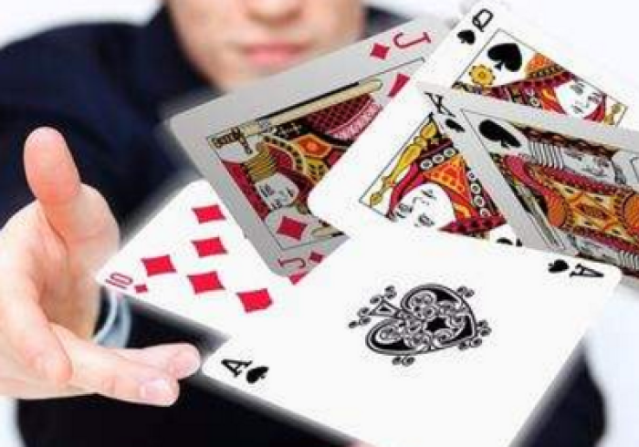 扫描手机屏幕扑克牌