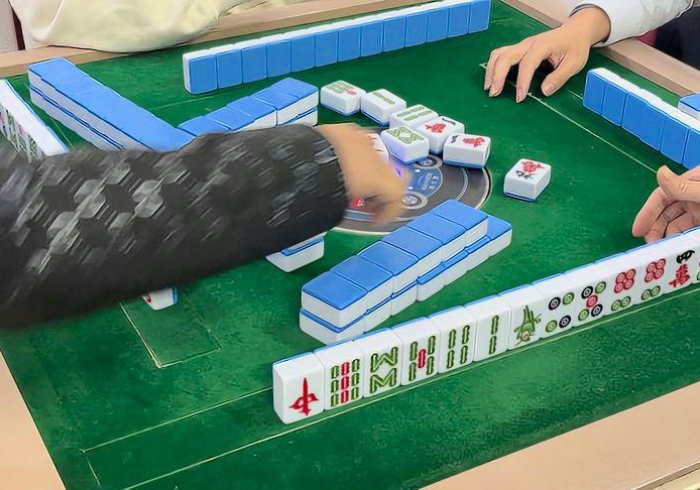 黑科技教程“红中麻将高手打牌思路技巧”推荐2个购买渠道