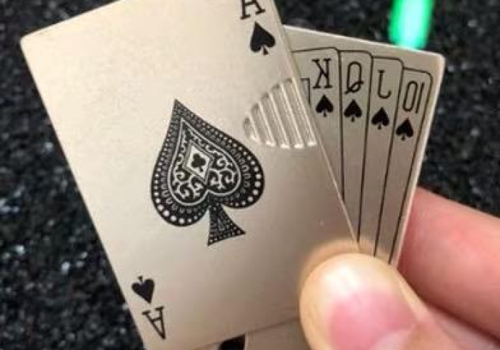 新版本“扫描扑克牌外置打火机镜头”AI实测推荐