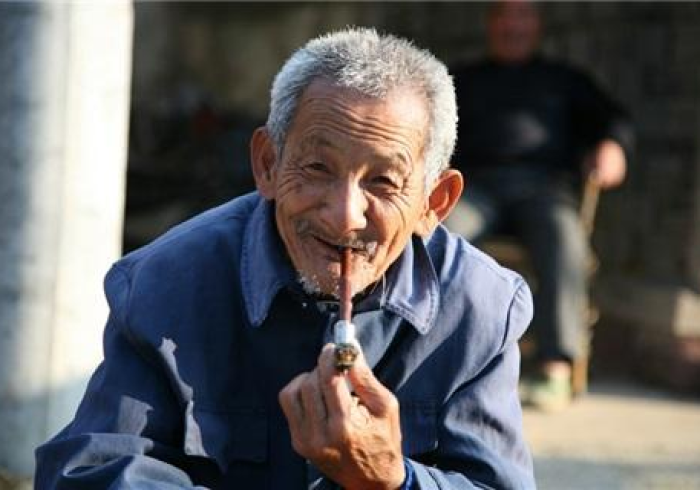 给玩家普及一下“麻将赢钱神器(怎么打才会赢)