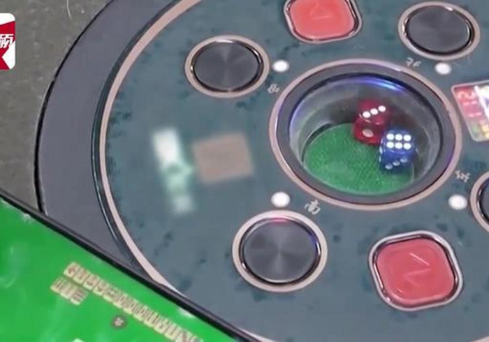 玩家评测“新麻将机芯片控牌器(小程序辅牌器)