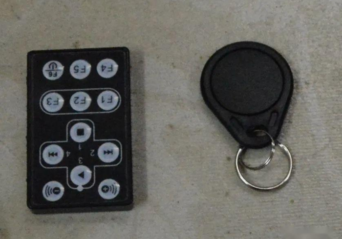 3分钟科普“普通麻将机免安装控牌神器2600（程控器最新款）