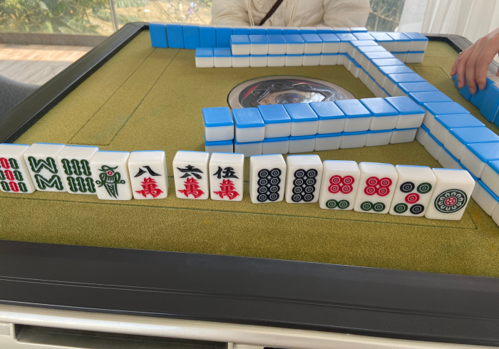 推荐一款“麻将机可以调输赢(铺牌器购买)