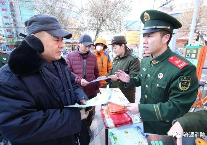 详细说明“高级新型电子扑克牌扫描(设置自己能拿好牌) 